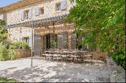 Mas Cézanne, a very private and authentic estate in Provence