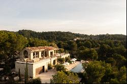 Luxurious Villa with stunning views of the Alpilles