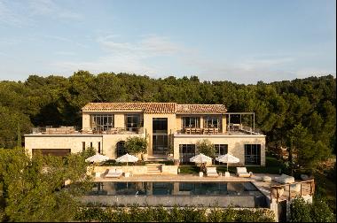 Luxurious Villa with stunning views of the Alpilles