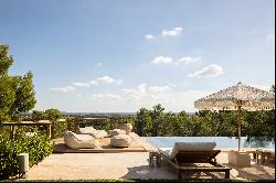 Luxurious Villa with stunning views of the Alpilles