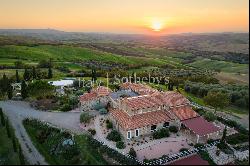 Stunning Retreat on the Tuscan hills