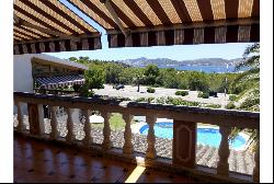 Traditional style villa with sea views in Nova Santa Ponsa