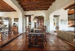 3-bedroom finca with tourist license for sale
