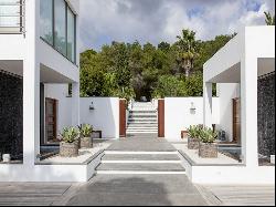 Luxurios Modern Villa with sea views close to Ibiza town for rent
