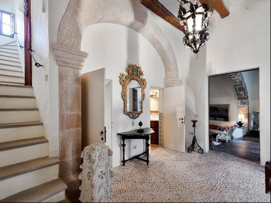  Extraordinary Manor House In The Heart Of Dalt Vila