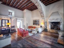  Extraordinary Manor House In The Heart Of Dalt Vila