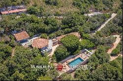 LUXURY WATERFRONT VILLA FOR SALE IN MONTE ARGENTARIO