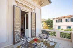 ART NOUVEAU VILLA WITH GARDEN AND GARAGE FOR SALE IN LUCCA