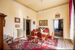 ART NOUVEAU VILLA WITH GARDEN AND GARAGE FOR SALE IN LUCCA