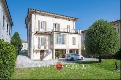 ART NOUVEAU VILLA WITH GARDEN AND GARAGE FOR SALE IN LUCCA