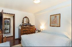 Flat, 4 bedrooms, for Sale