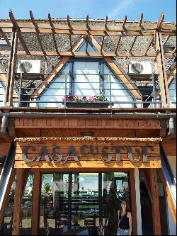 REED HOUSE, THE PENSION ON THE SEASHORE OF LAKE TATLAGEAC