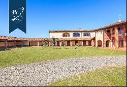 Stunning rural complex with 140 hectares of grounds in Lombardy