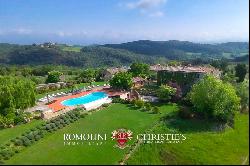 RESTORED HAMLET, ESTATE FOR SALE CHIANTI HILLS, SIENA