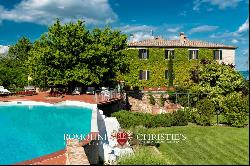 RESTORED HAMLET, ESTATE FOR SALE CHIANTI HILLS, SIENA