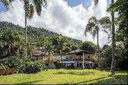 Casa Dengosa | Angra dos Reis, Brazil