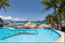 Casa Dengosa | Angra dos Reis, Brazil