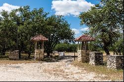 434 River Rd, Utopia TX 78884