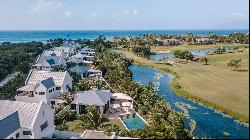 Villa's at Pinney's Beach, Unit 2010