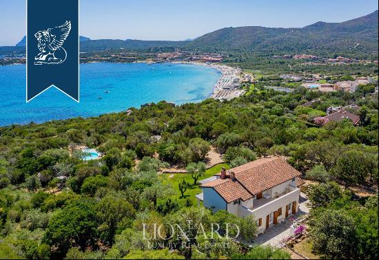 Charming estate with pool and private access to the sea for sale near Porto Rotondo