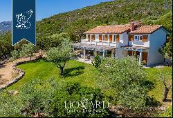 Charming estate with pool and private access to the sea for sale near Porto Rotondo