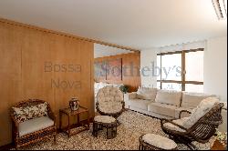 Apartment with large oceanfront balcony in Ipanema