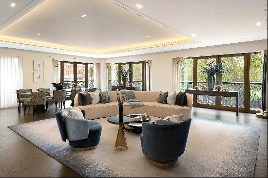 A stylish two bedroom apartment with wonderful views of Green Park, for sale in the iconic