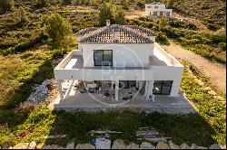 New villa surrounded by nature park in Pedreguer, Pedreguer 03750