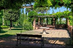 Marvelous villa immersed among the Montepulciano vineyards