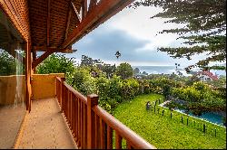 House in downtown Zapallar overlooking the bay