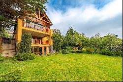 House in downtown Zapallar overlooking the bay