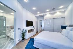 FACING PALAIS DES FESTIVALS - OUTSTANDING APARTMENT