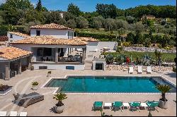 CHATEAUNEUF - An Exquisite Mansion in a Prestigious Setting