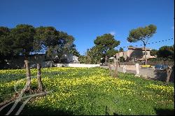 Sunny building plot with licence in Palmanova