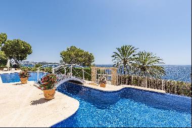 Fabulous front line apartment with access to the sea