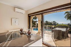 Fantastic Villa with sea views in a highly coveted area