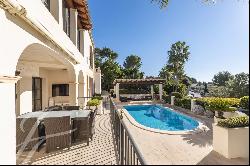 Fantastic Villa with sea views in a highly coveted area