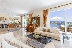 Luxury villa with sea access