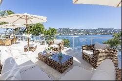 Luxury villa with sea access