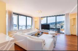 LARGE APPARTMENT WITH TERRACE AND SEA VIEW