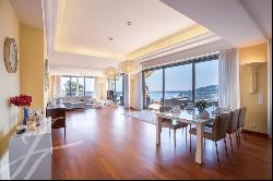 LARGE APPARTMENT WITH TERRACE AND SEA VIEW