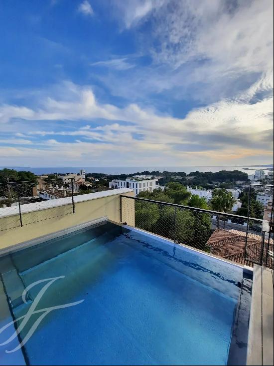 New Built Dulpex Penthouse with Sea Views & Private Pool