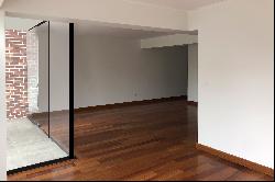 Beautiful Brand New Flat with Fine Finishes in Santiago de Surco