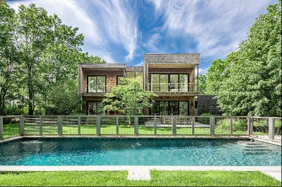 STUNNING MODERN HOME FOR RENT IN SAG HARBOR