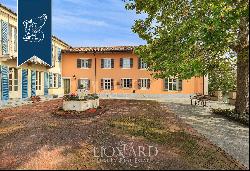 Estate with 13.5 hectares of agricultural land for sale on the outskirts of Asti's town ce