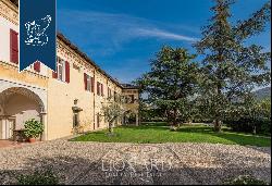 Stunning 19th-century estate for sale in a charming town centre of the province of Brescia