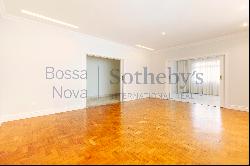 Spacious and sunny apartment in prime location