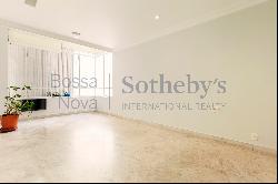 Spacious and sunny apartment in prime location