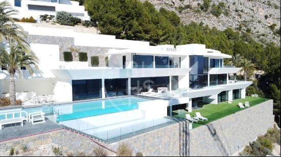 Luxury villa with panoramic sea views in Altea Hills, Altea 03590