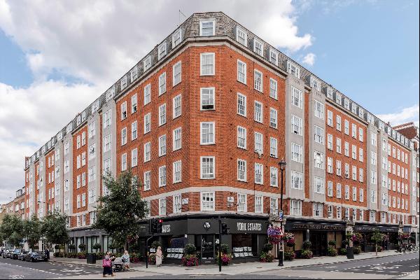A bright three bedroom penthouse for sale in Marylebone.